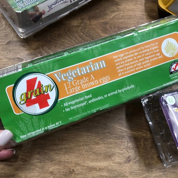 4 pack free range egg cartons - Picture 7 of 8